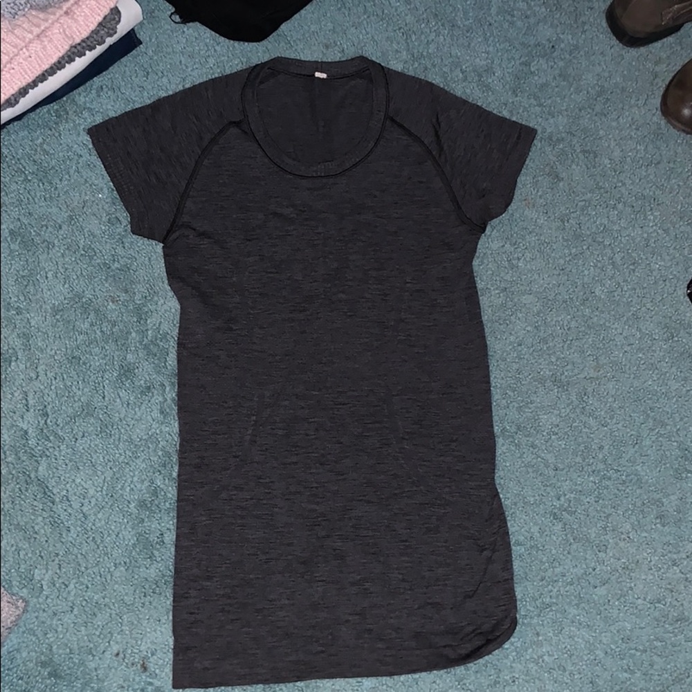Lululemon athletic shirt